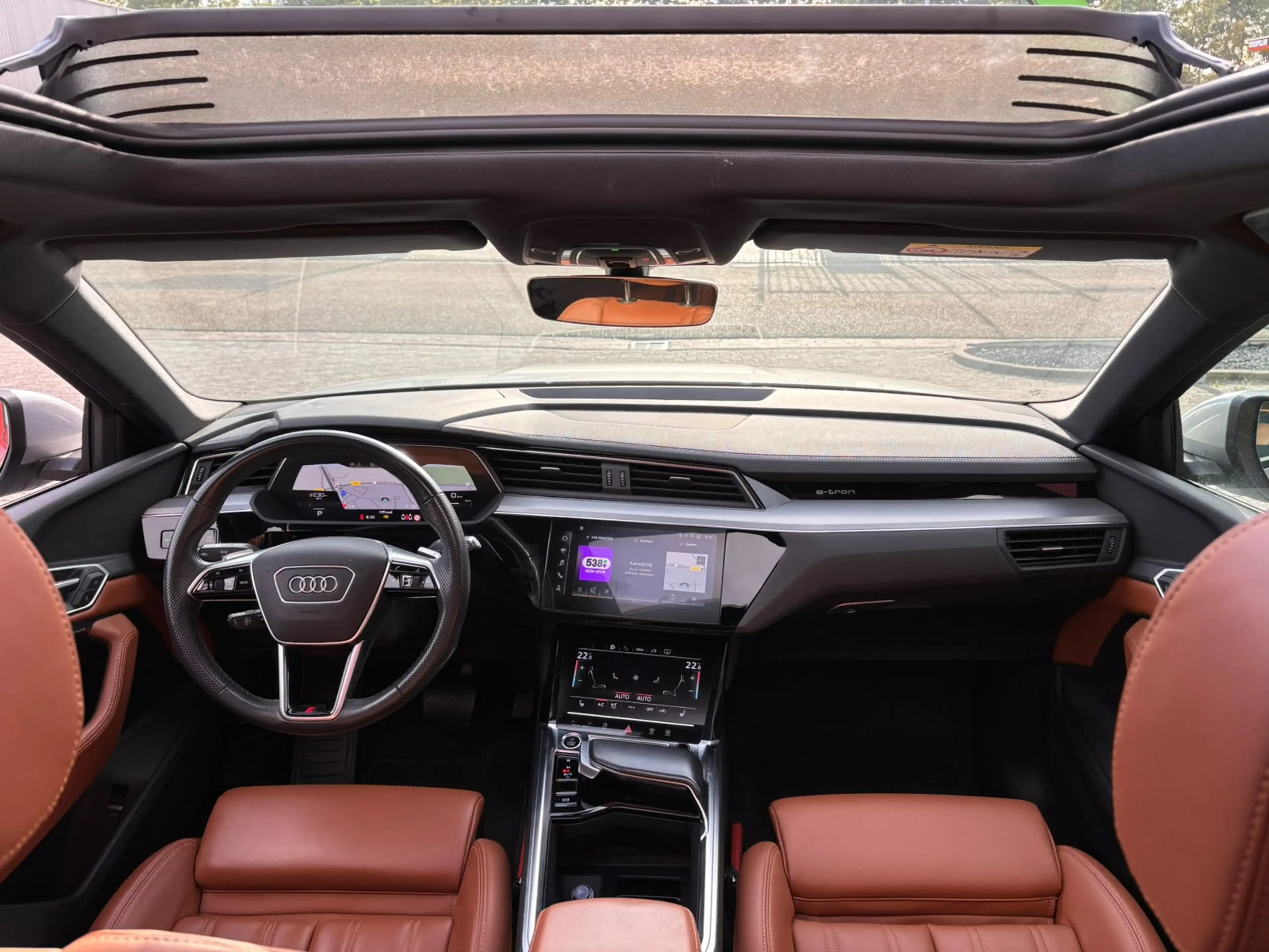 Audi e-tron 55 quattro S edition 95 kWh | Pano | ACC — photo 12