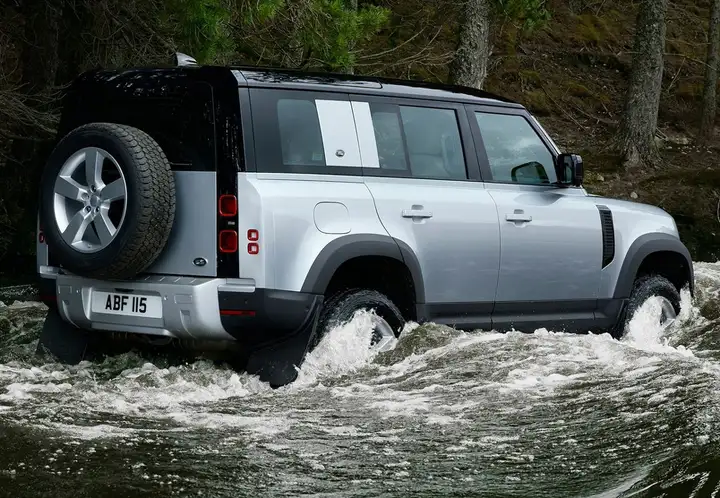Land Rover Defender Com. 110 SW E 2016, foto 23