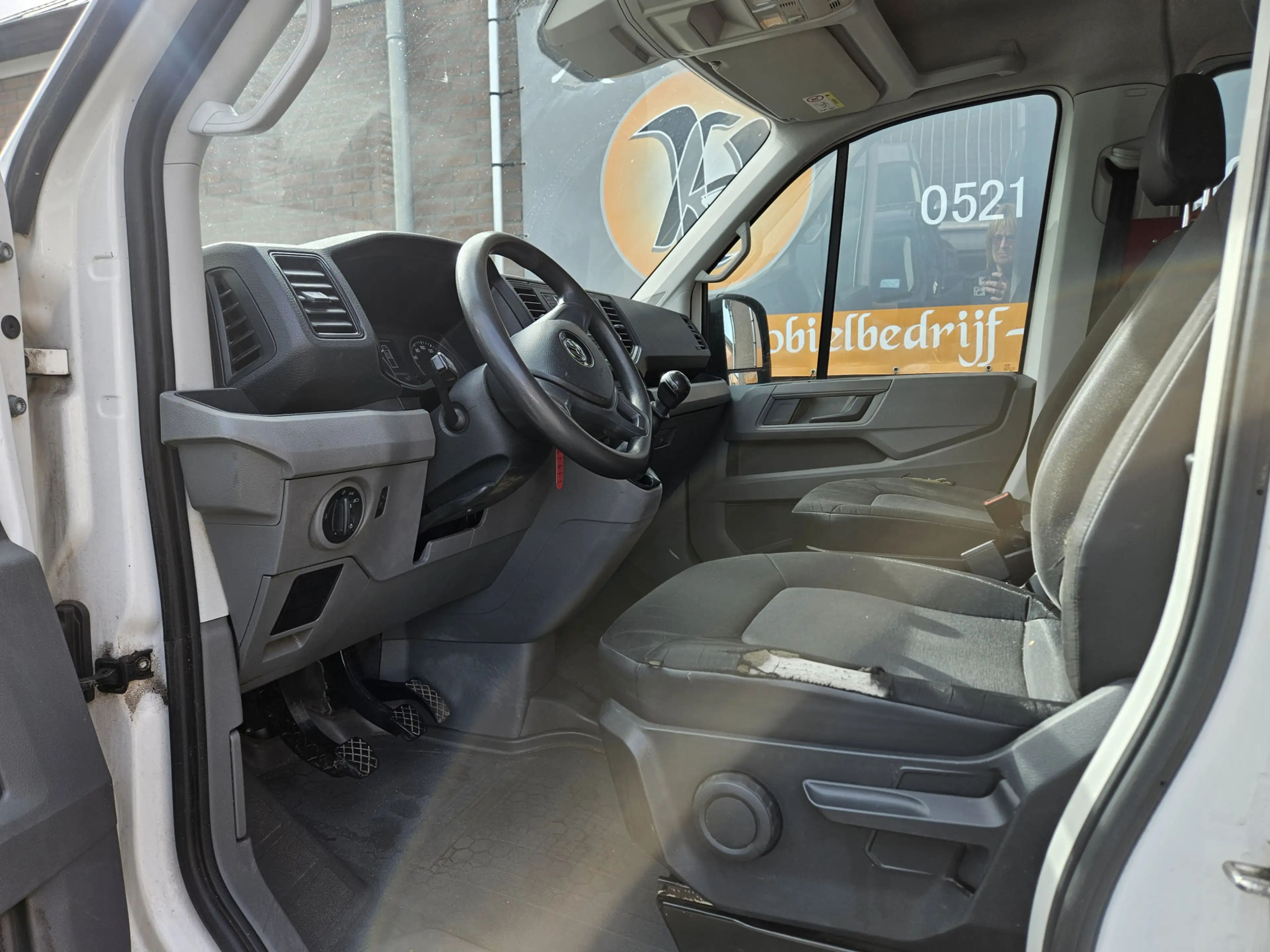 Volkswagen Crafter 35 2.0 TDI L4 DC Highline — photo 4