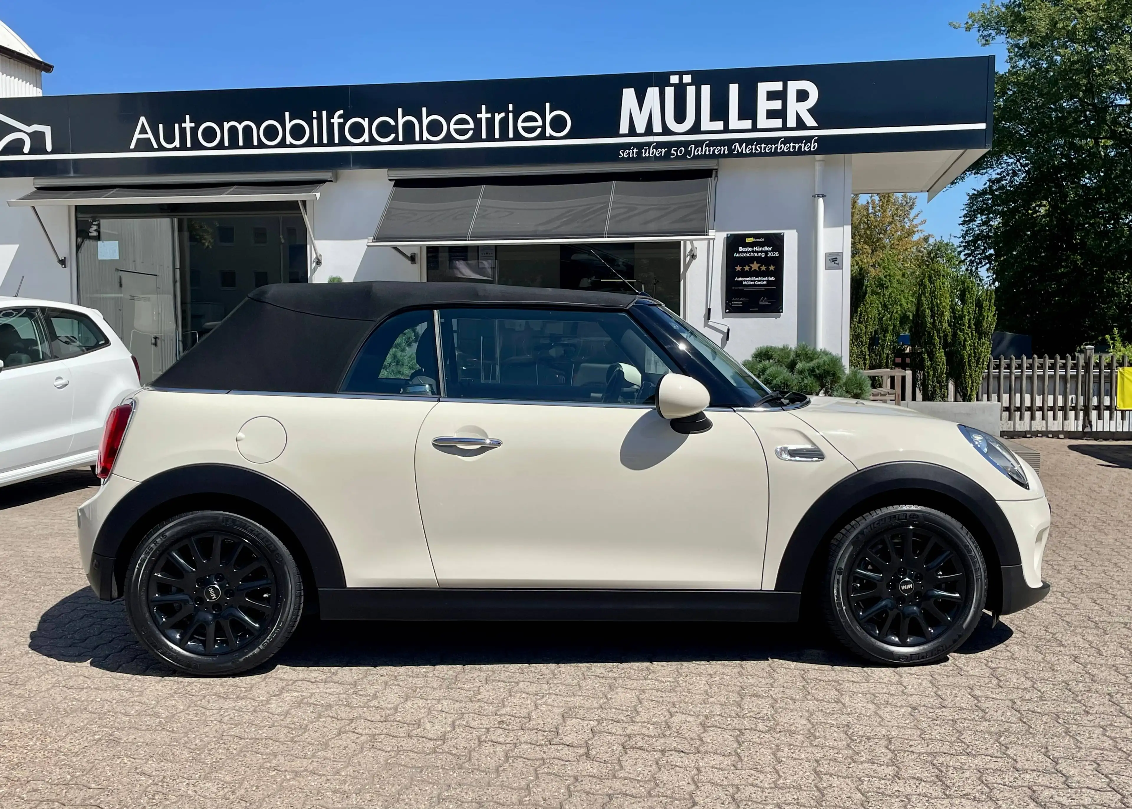 MINI One Cabrio MINI CABRIO Klimaautomatik!+NAVIGATION+LEDER-Sportlenkrad+LED Ambiente+Tempomat+Sitzheizung +2.HAND — photo 6