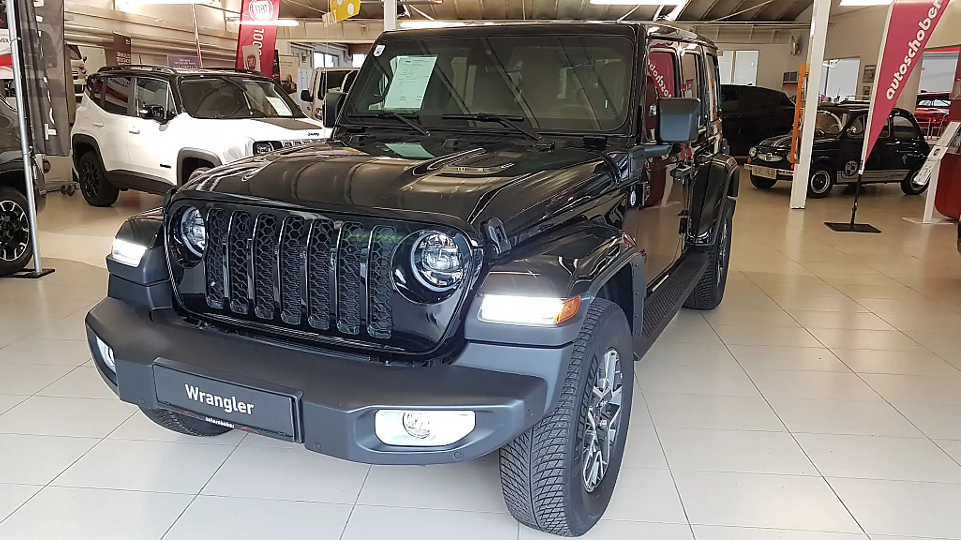 Jeep Wrangler Sahara 2.0 PHEV 380 PS AT 4xe Schwarz - 1