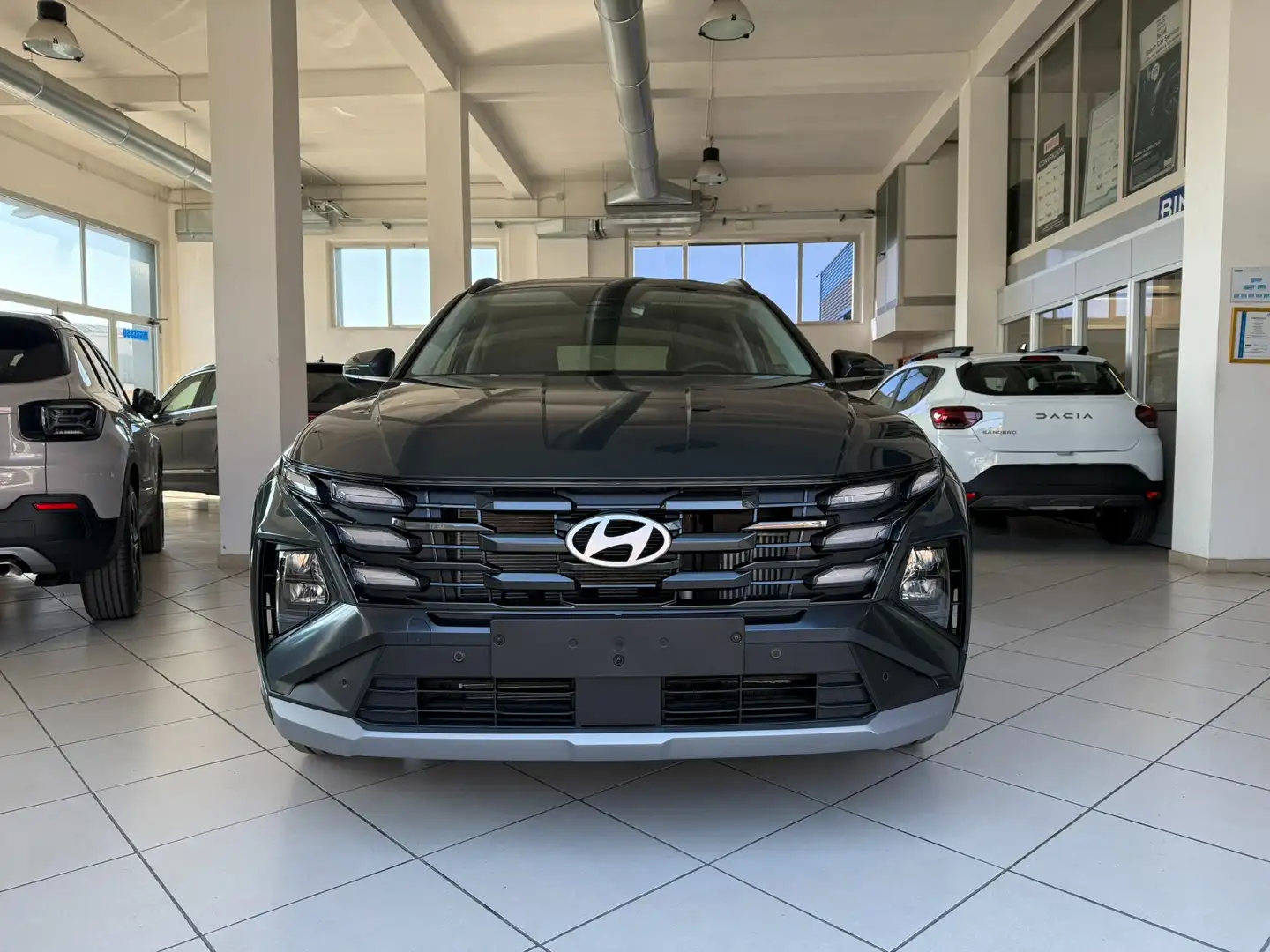 Hyundai TUCSON 1.6 CRDI 48V DCT Business Verde - 2