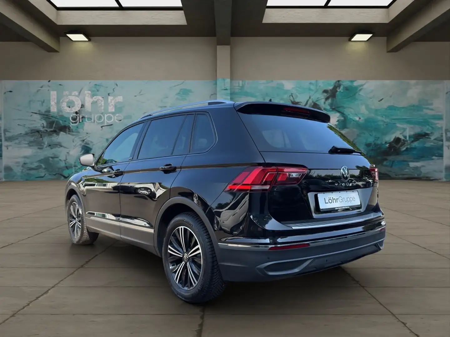 Volkswagen Tiguan 1.5 TSI United *NAVI*LED*SITZHEIZUNG* Schwarz - 2