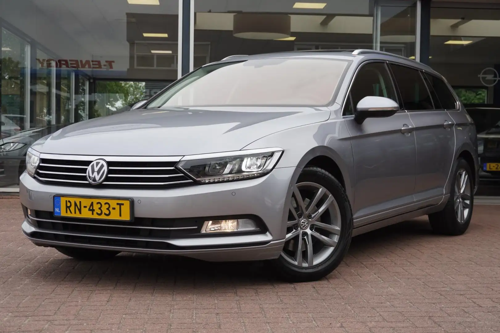 Volkswagen Passat Variant 1.4 TSI ACT Comfortline Business | Automaat | Pano Gris - 1