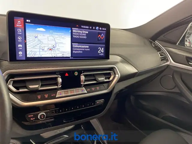 BMW X4 view 21