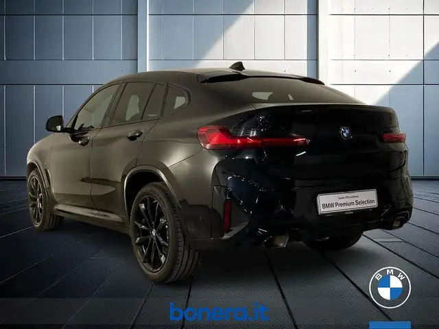 BMW X4 view 8