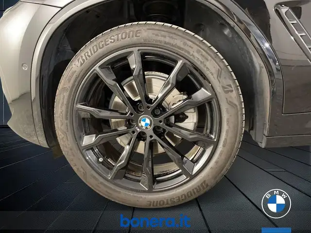 BMW X4 view 12