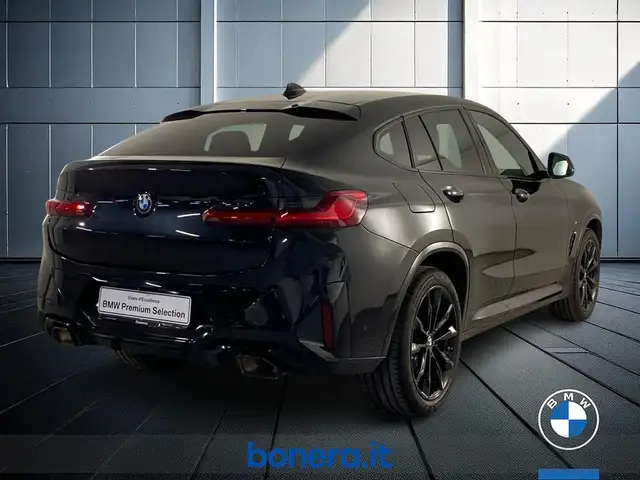 BMW X4 view 6