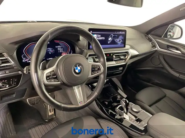 BMW X4 view 17
