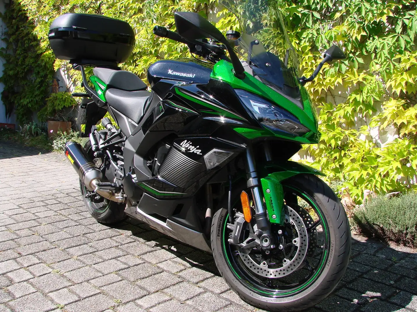 Kawasaki Ninja 1000SX Sporttourer Vert - 1