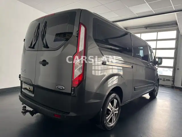 Ford Tourneo Custom view 14