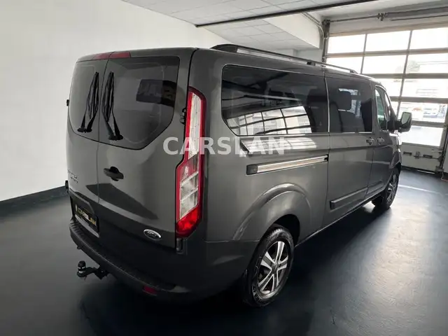 Ford Tourneo Custom view 12