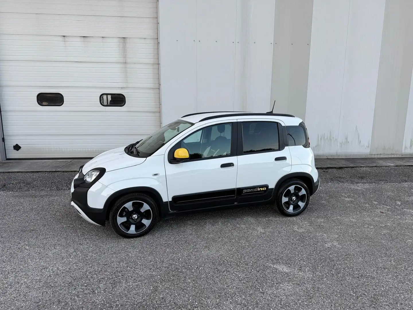 Fiat New Panda 1.0 70 cv Hybrid Pandina "SPOTICAR" Weiß - 2