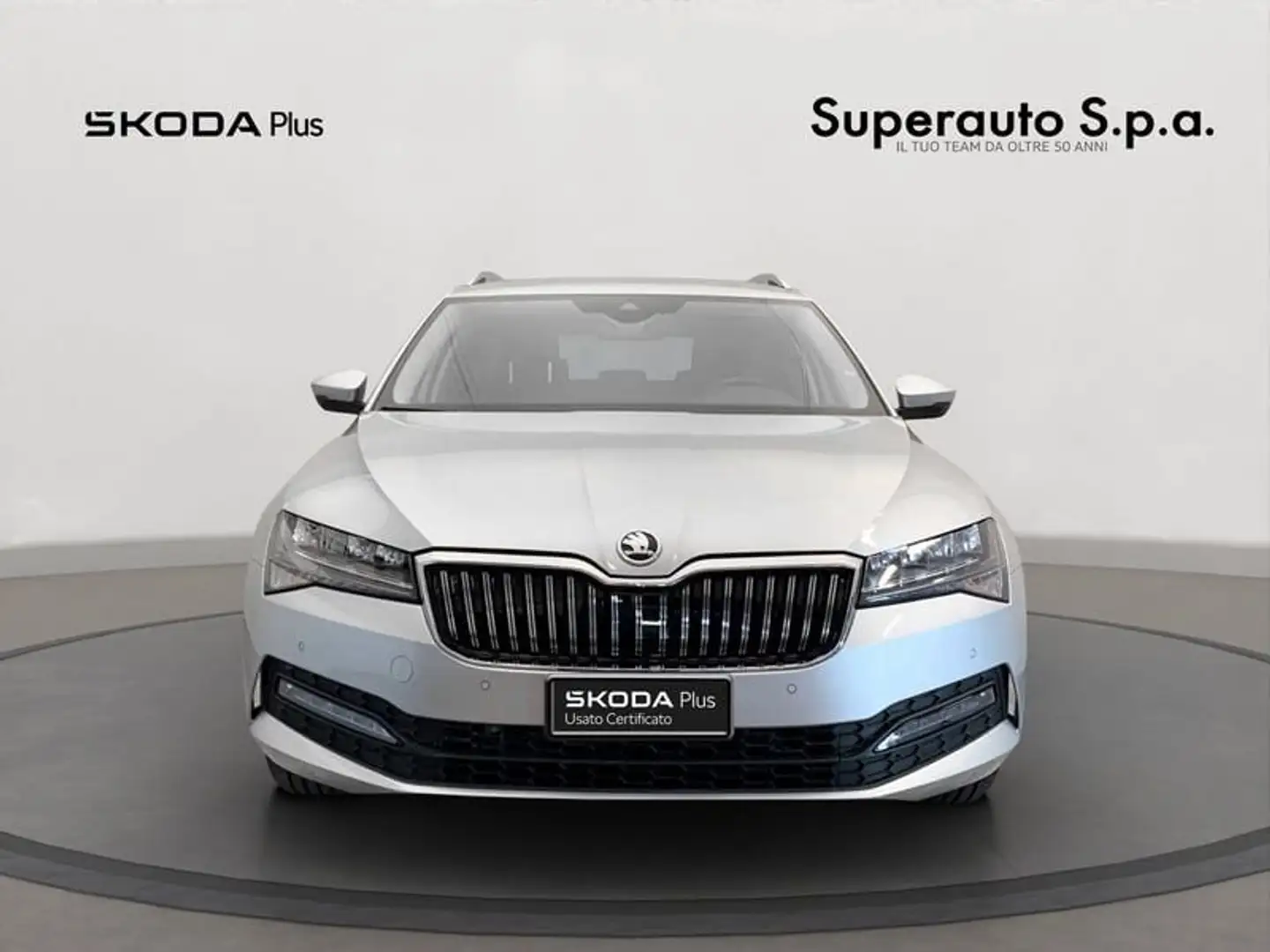 Skoda Superb 2.0 TDI EVO SCR DSG Wagon Executive Argento - 2