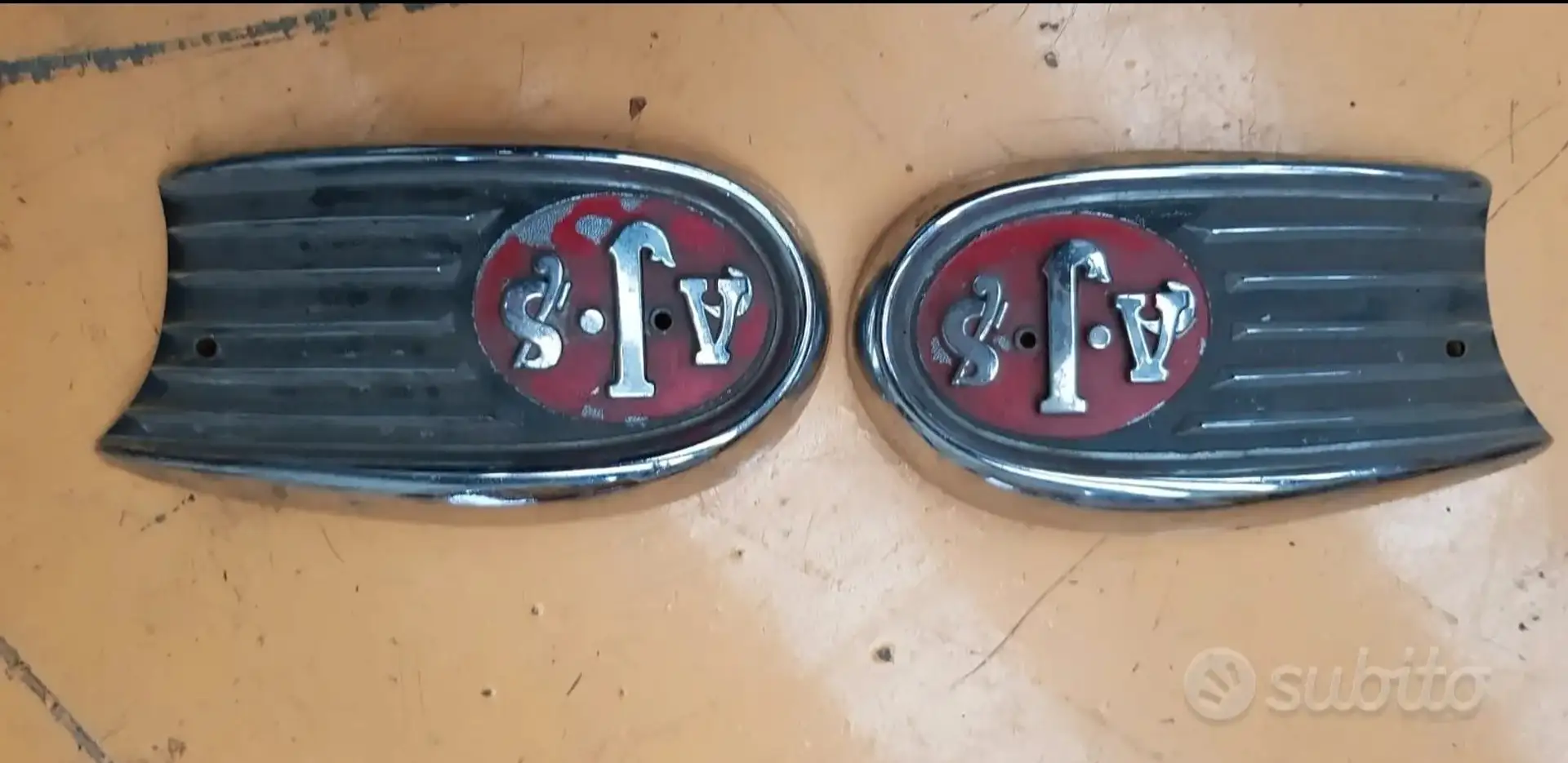 AJS 31 HURRICANE 650 only for parts Modrá - 1