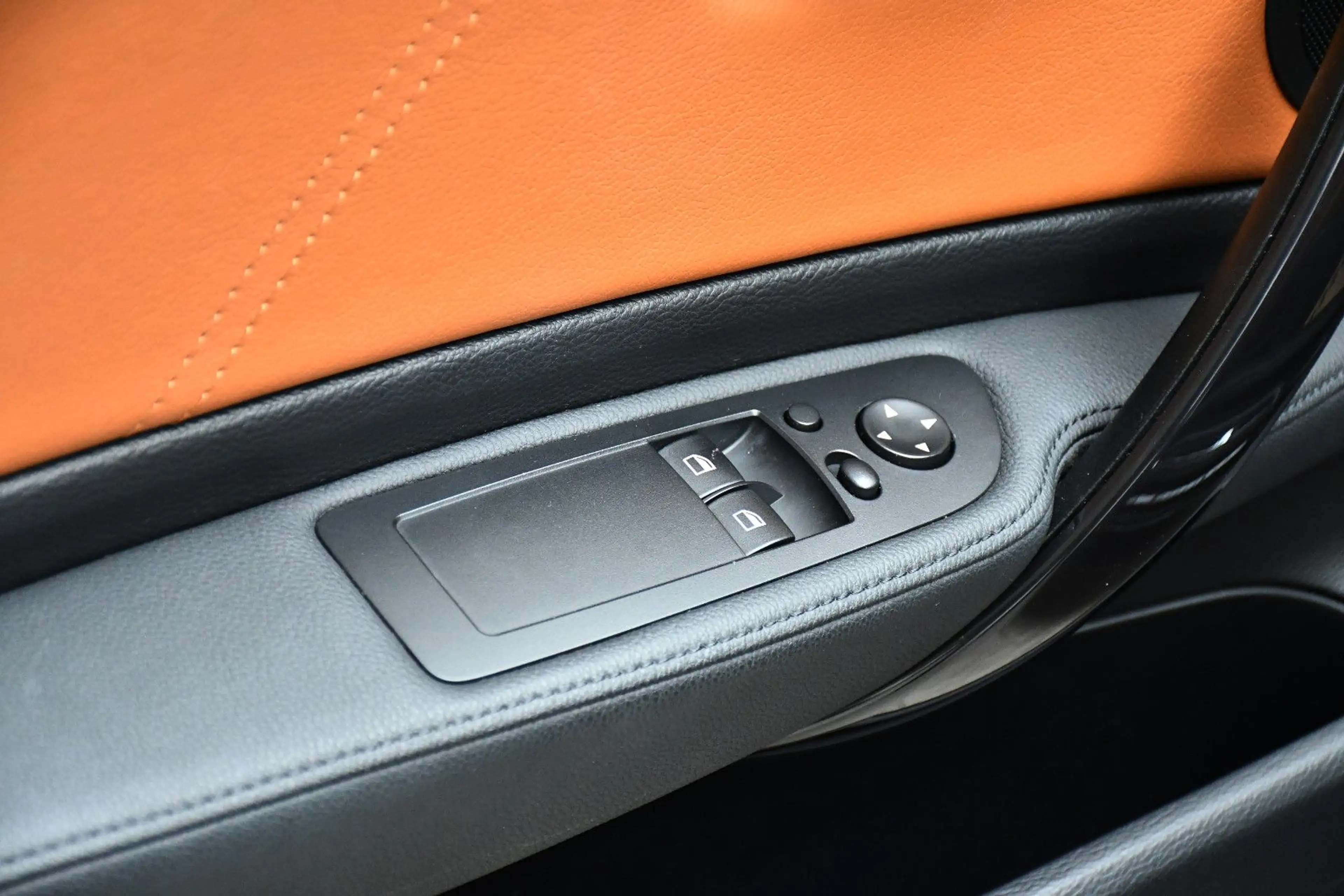 BMW 125 i Coupe 3.0 6 Zyl Autmatik Leder nur 85tkm! — photo 9