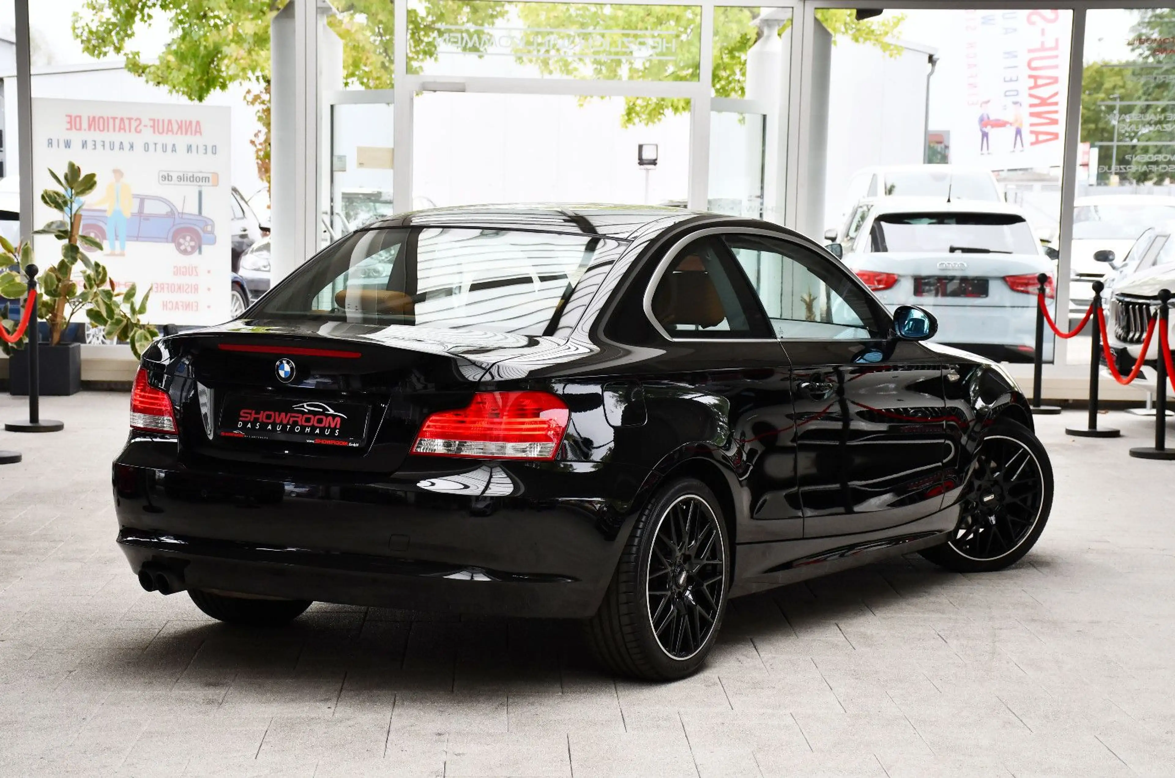 BMW 125 i Coupe 3.0 6 Zyl Autmatik Leder nur 85tkm! — photo 2