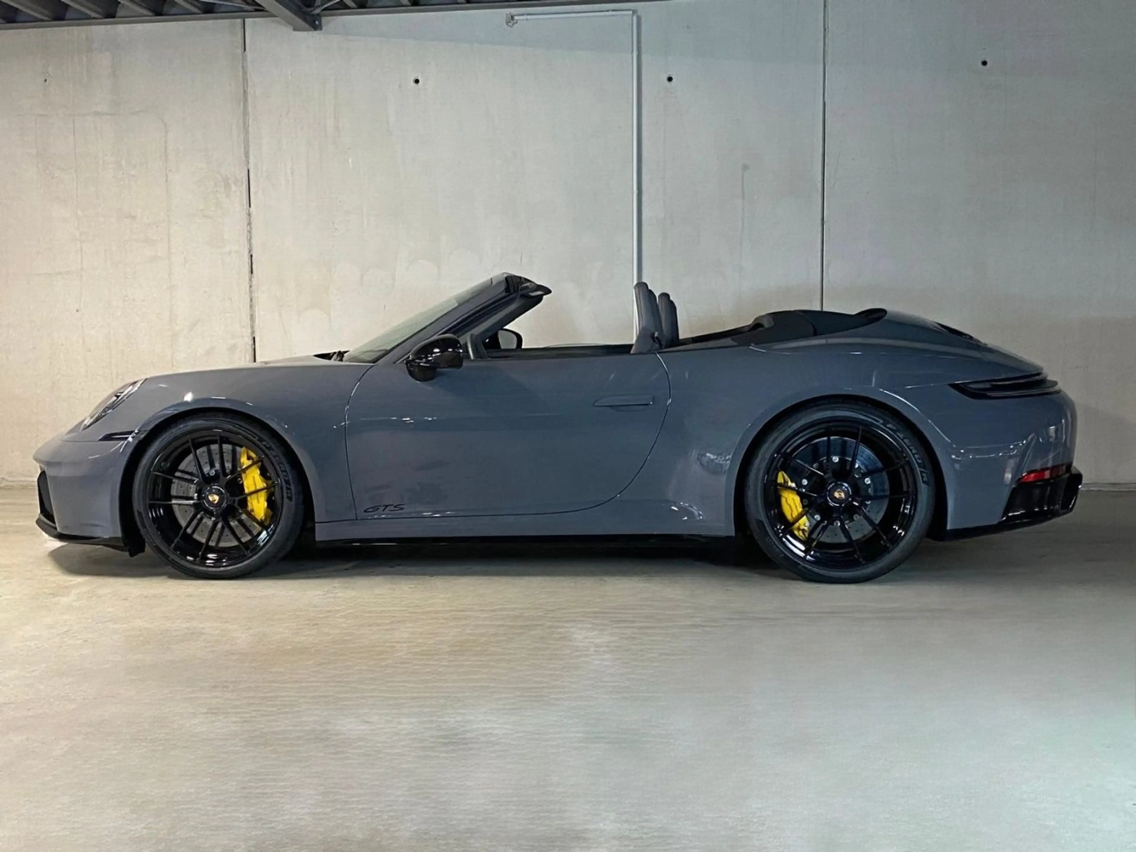 Porsche 992 (911) Carrera 4 GTS Cabrio |PCCB |Burmester — photo 4