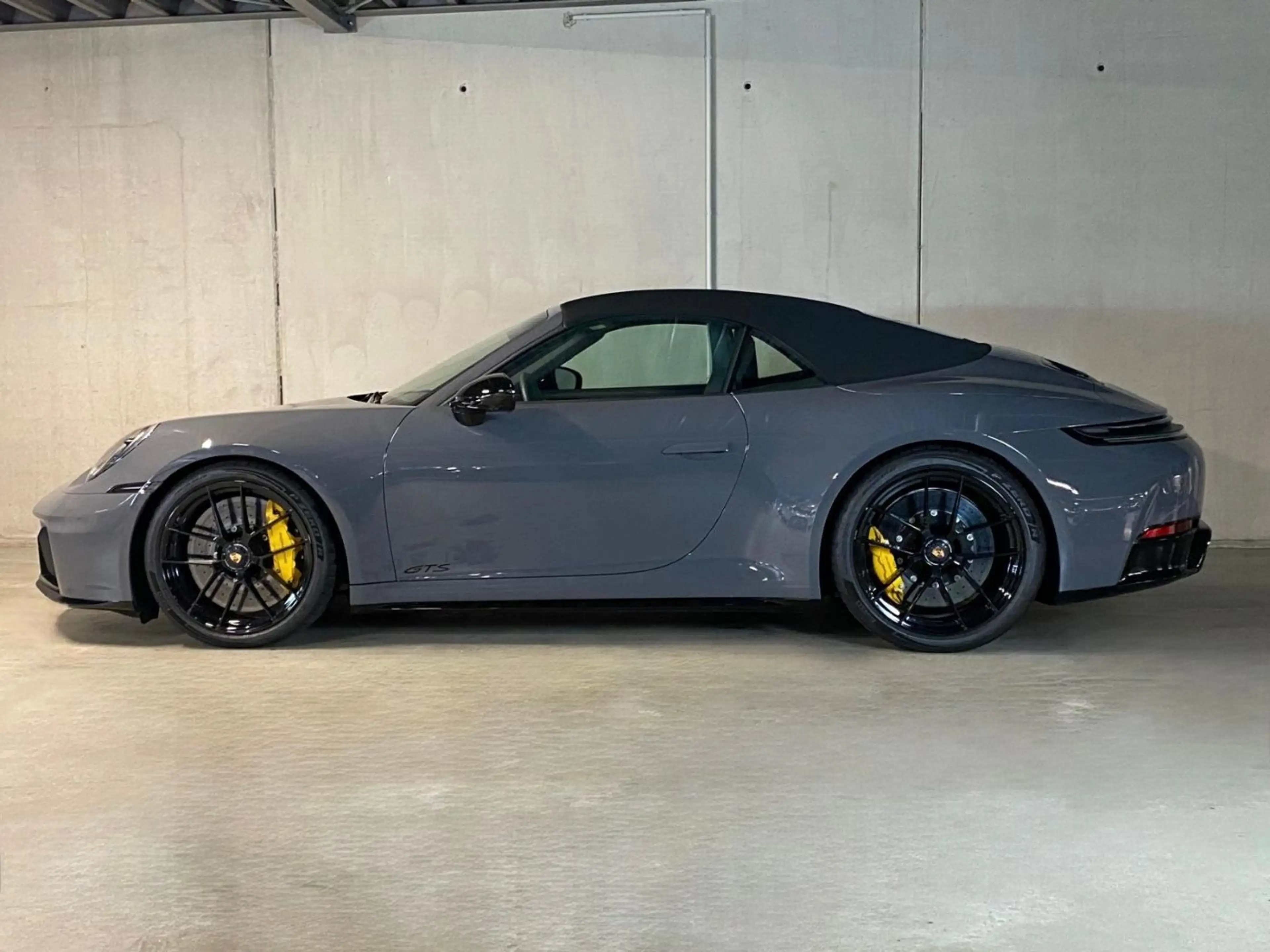 Porsche 992 (911) Carrera 4 GTS Cabrio |PCCB |Burmester — photo 5