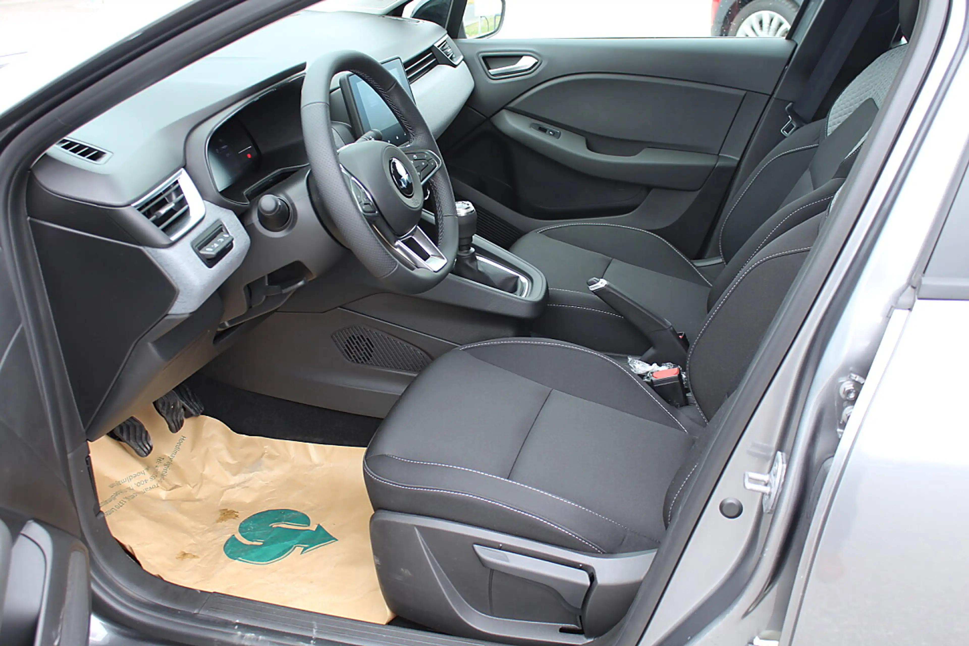 Mitsubishi Colt 1,0 MPI-T Invite — photo 9