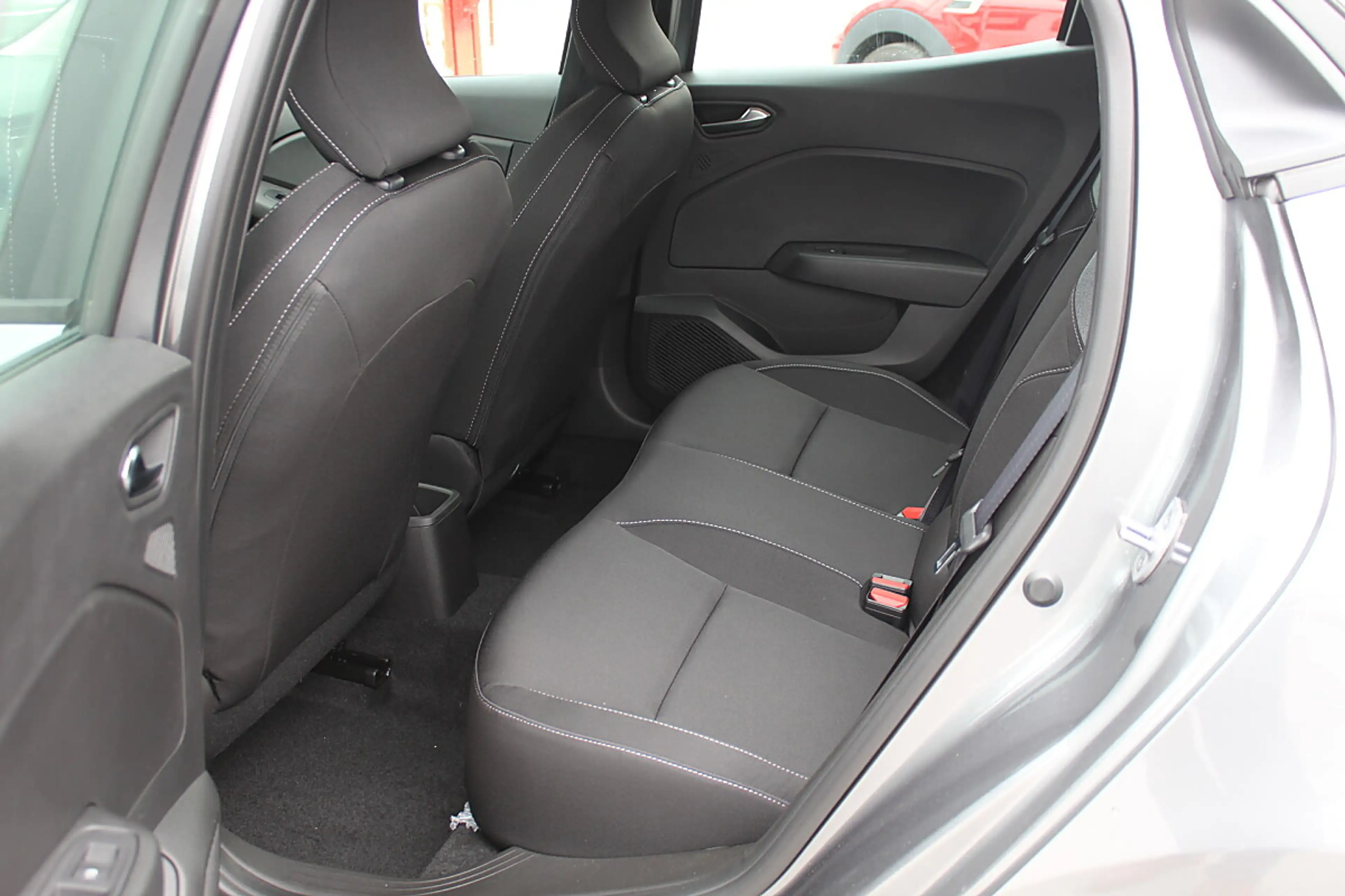 Mitsubishi Colt 1,0 MPI-T Invite — photo 11