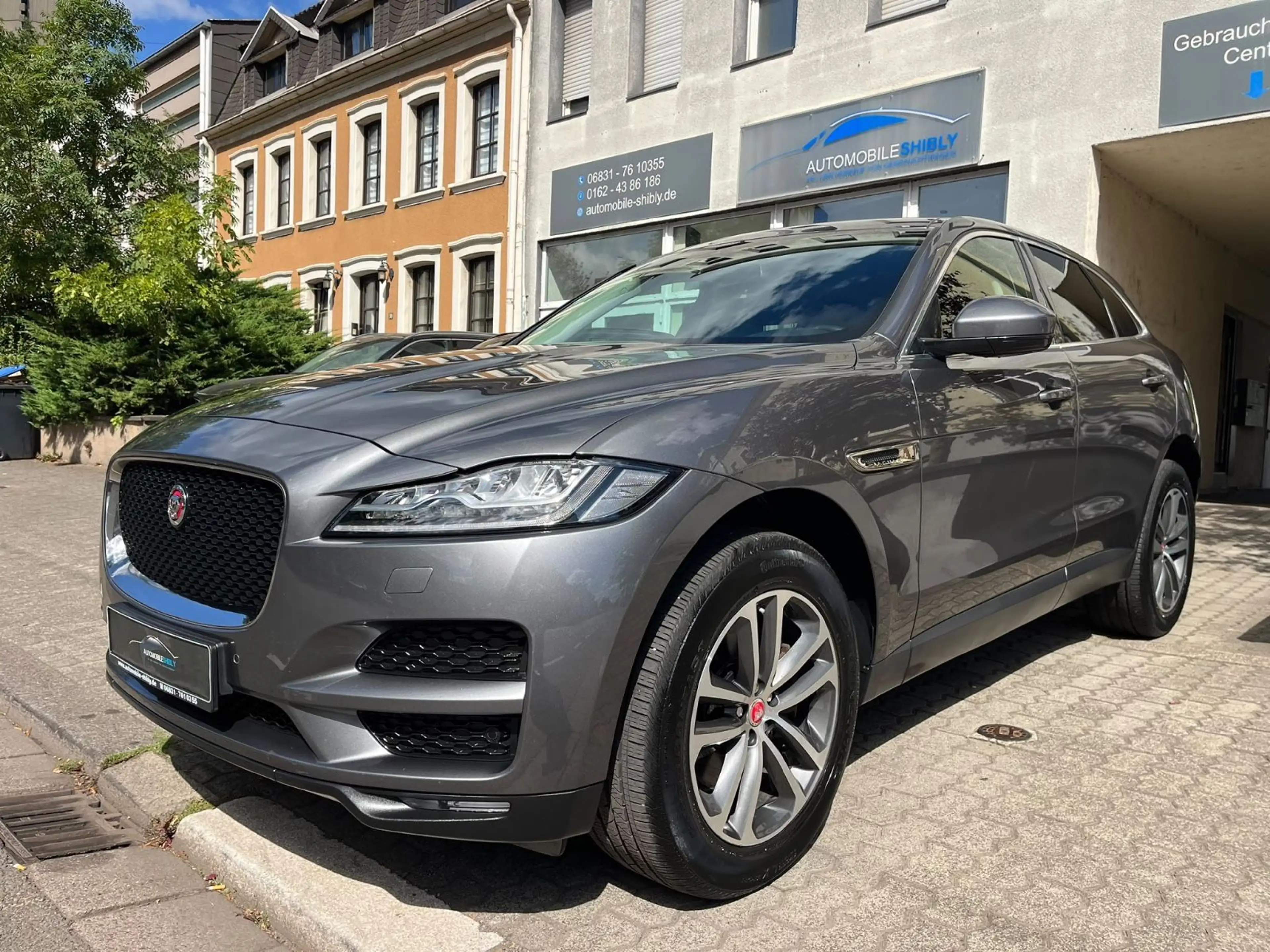 Jaguar F-Pace 3,0 Portfolio AWD LED, Leder