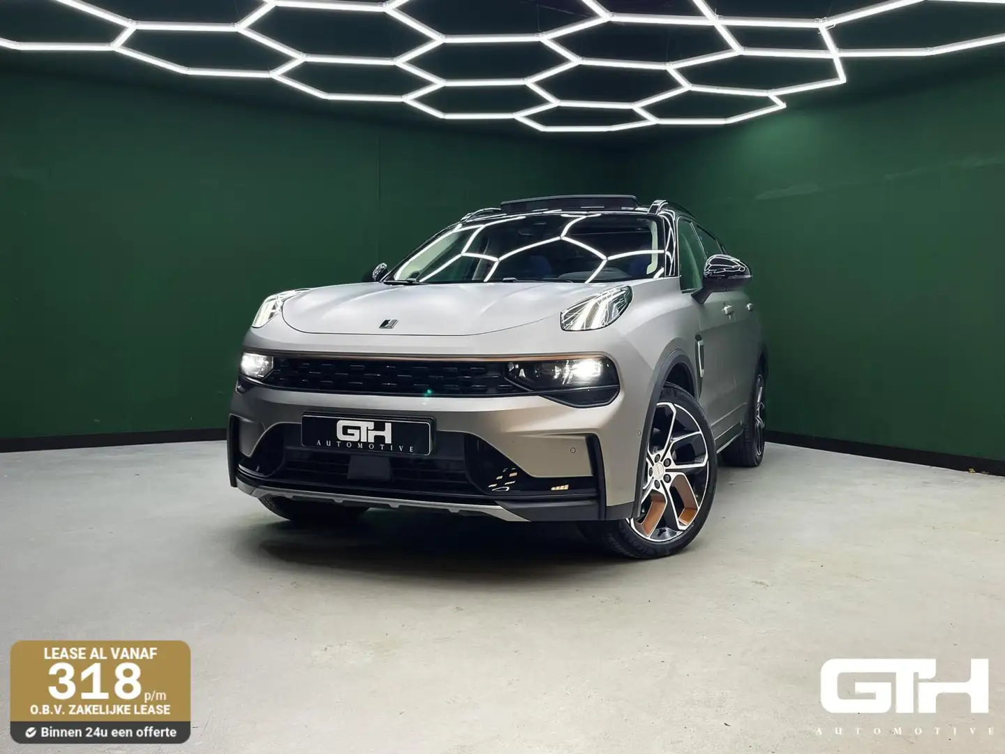 Lynk & Co 01 1.5 PHEV Mat Grijs | Pano | Trekhaak | NAP Grijs - 1