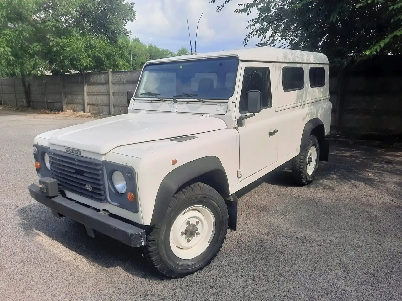 Land Rover Defender 110 2.5 tdi Hard Top, foto 2
