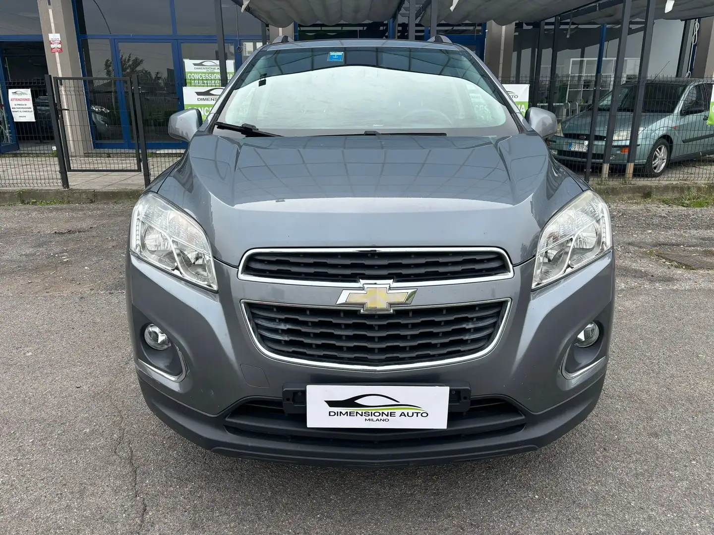 Chevrolet Trax Trax 1.6 GANCIO TRAINO Gris - 2
