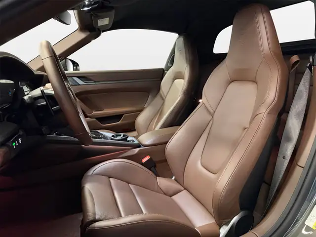 Porsche 911 view 14