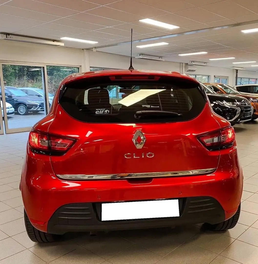 Renault Clio 90HP ZEN Rouge - 2