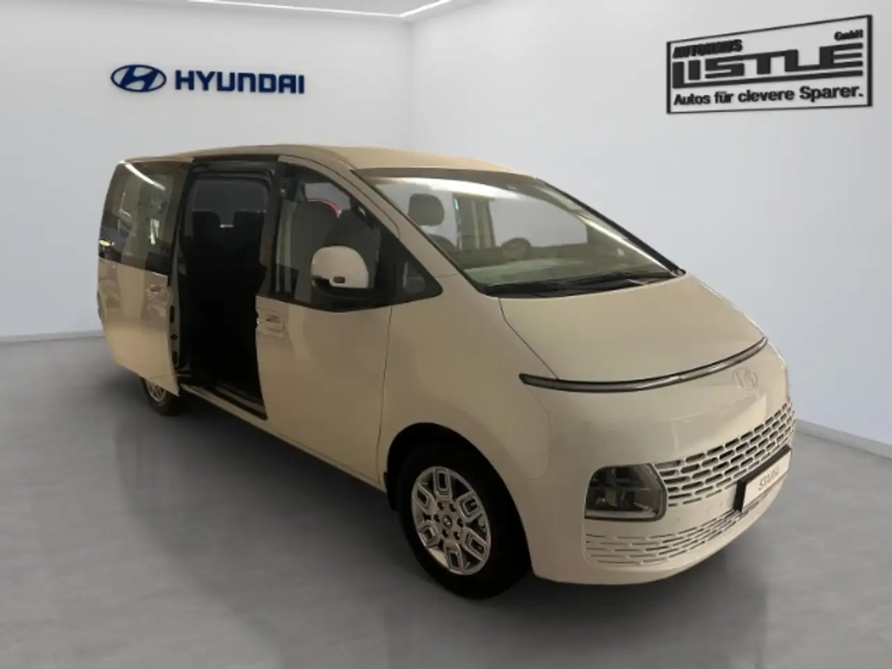 Hyundai Staria 2026