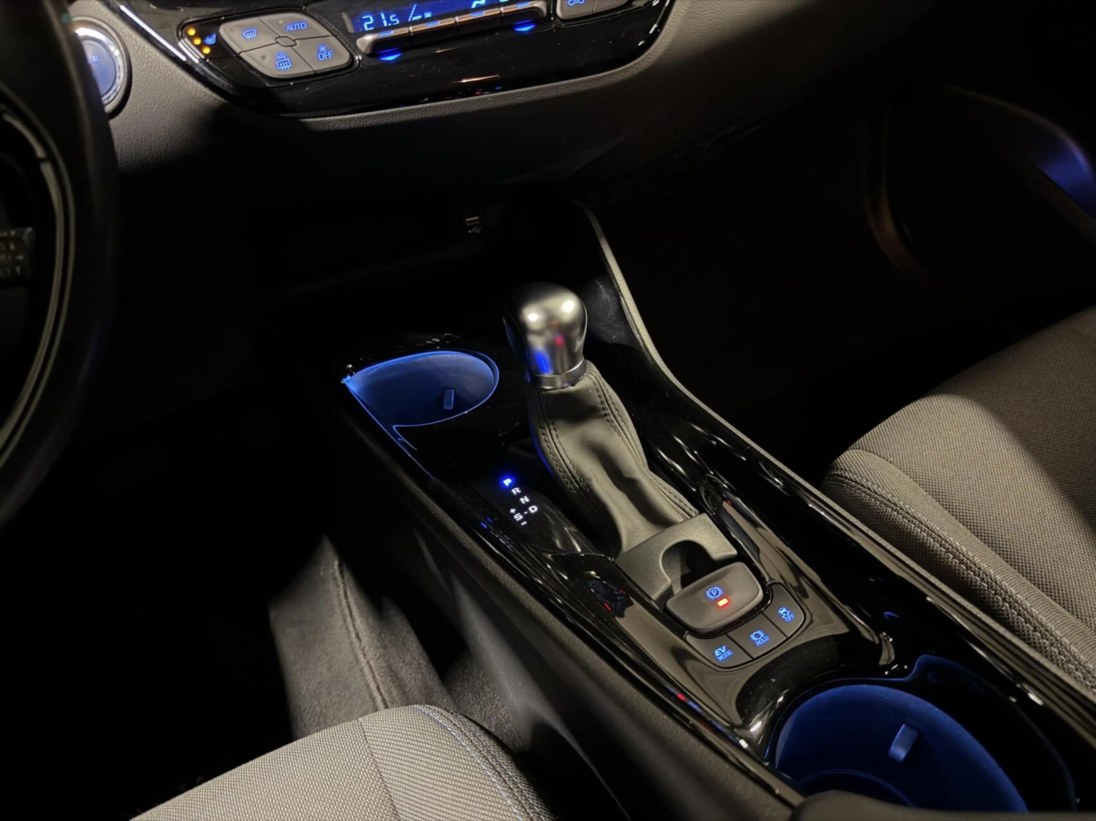 Toyota C-HR 2.0 Hybrid 184PK Style Navi Dodehoek Camera JBL — photo 18