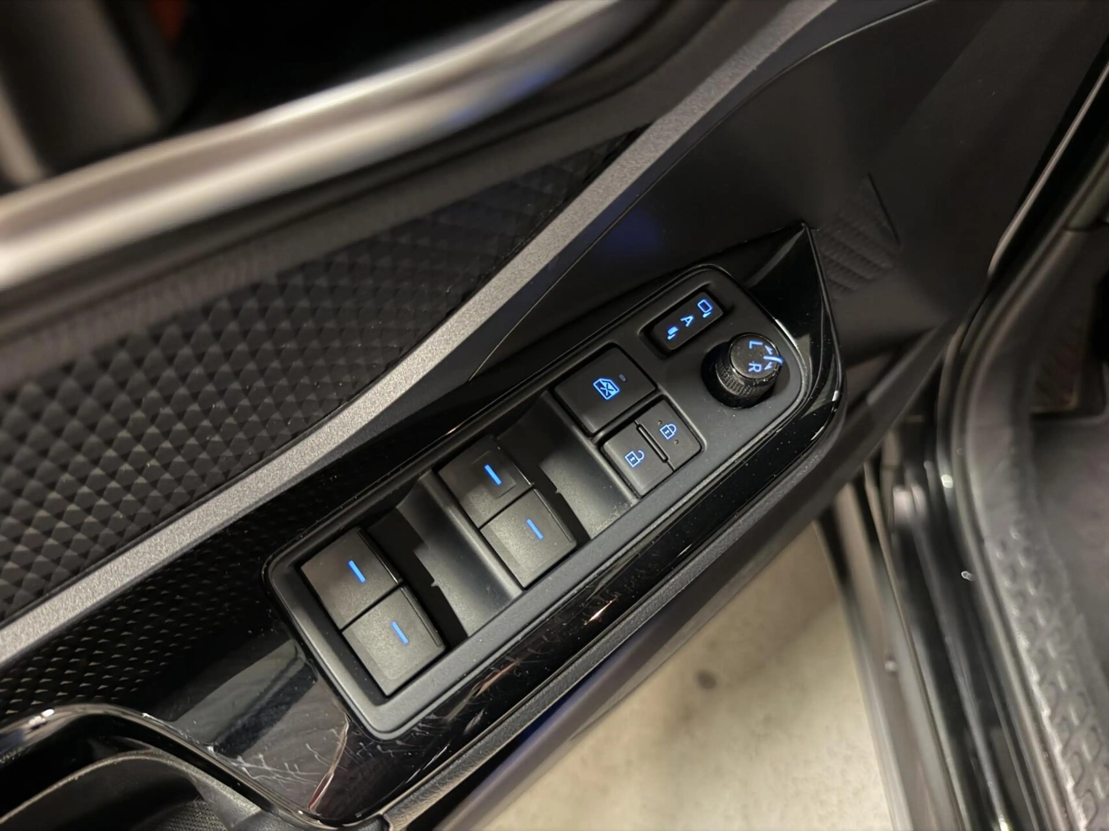 Toyota C-HR 2.0 Hybrid 184PK Style Navi Dodehoek Camera JBL — photo 17