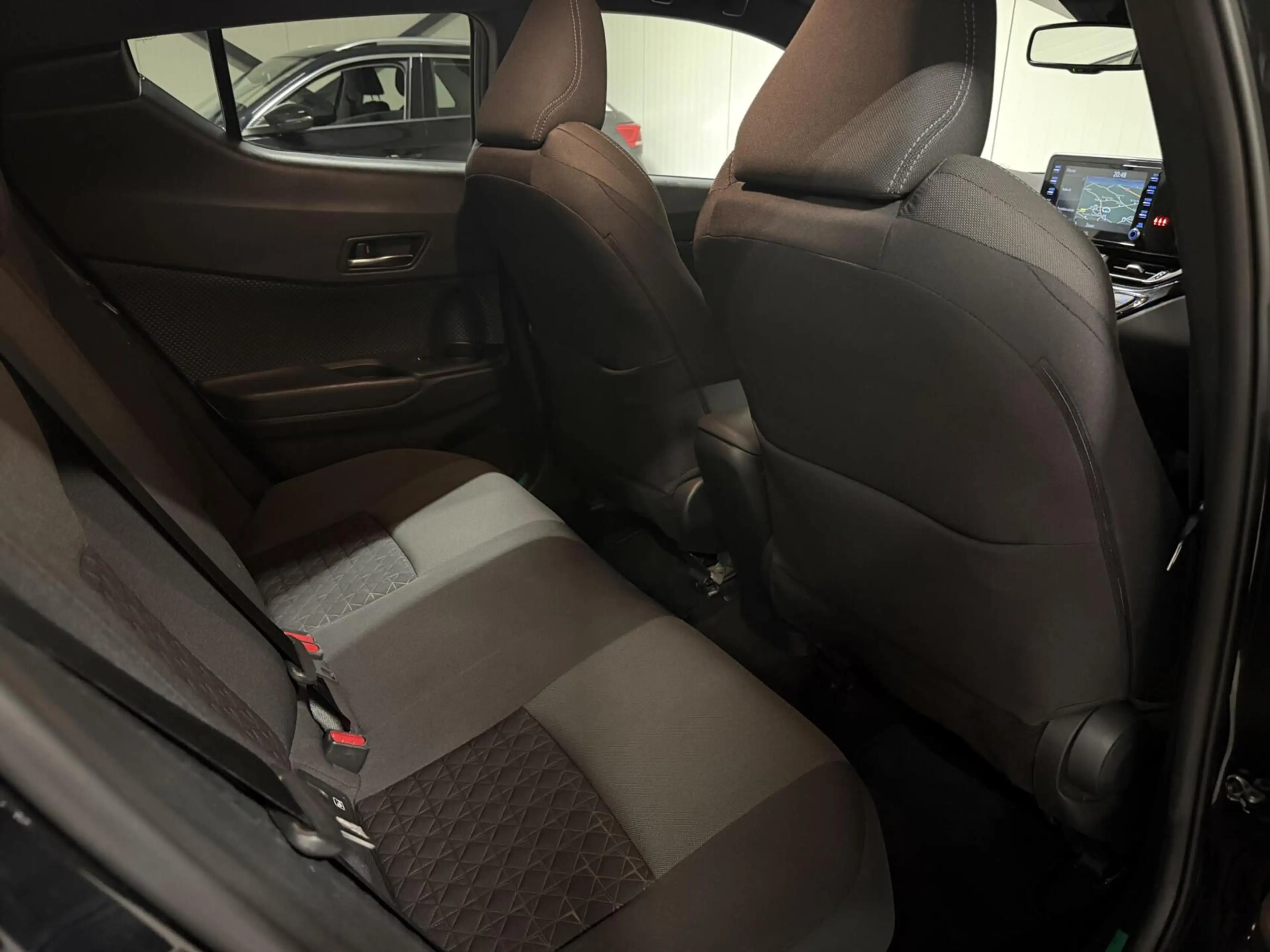 Toyota C-HR 2.0 Hybrid 184PK Style Navi Dodehoek Camera JBL — photo 35