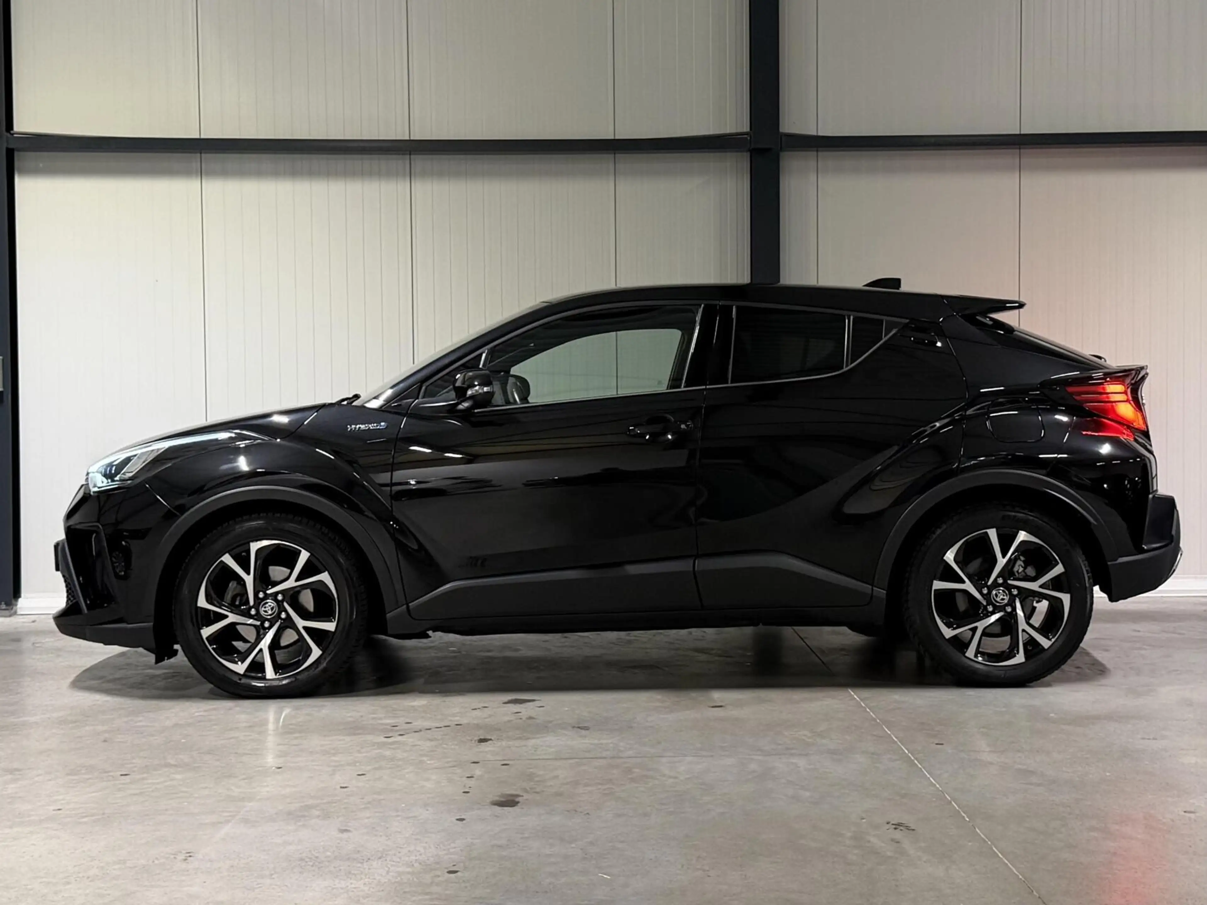 Toyota C-HR 2.0 Hybrid 184PK Style Navi Dodehoek Camera JBL — photo 10