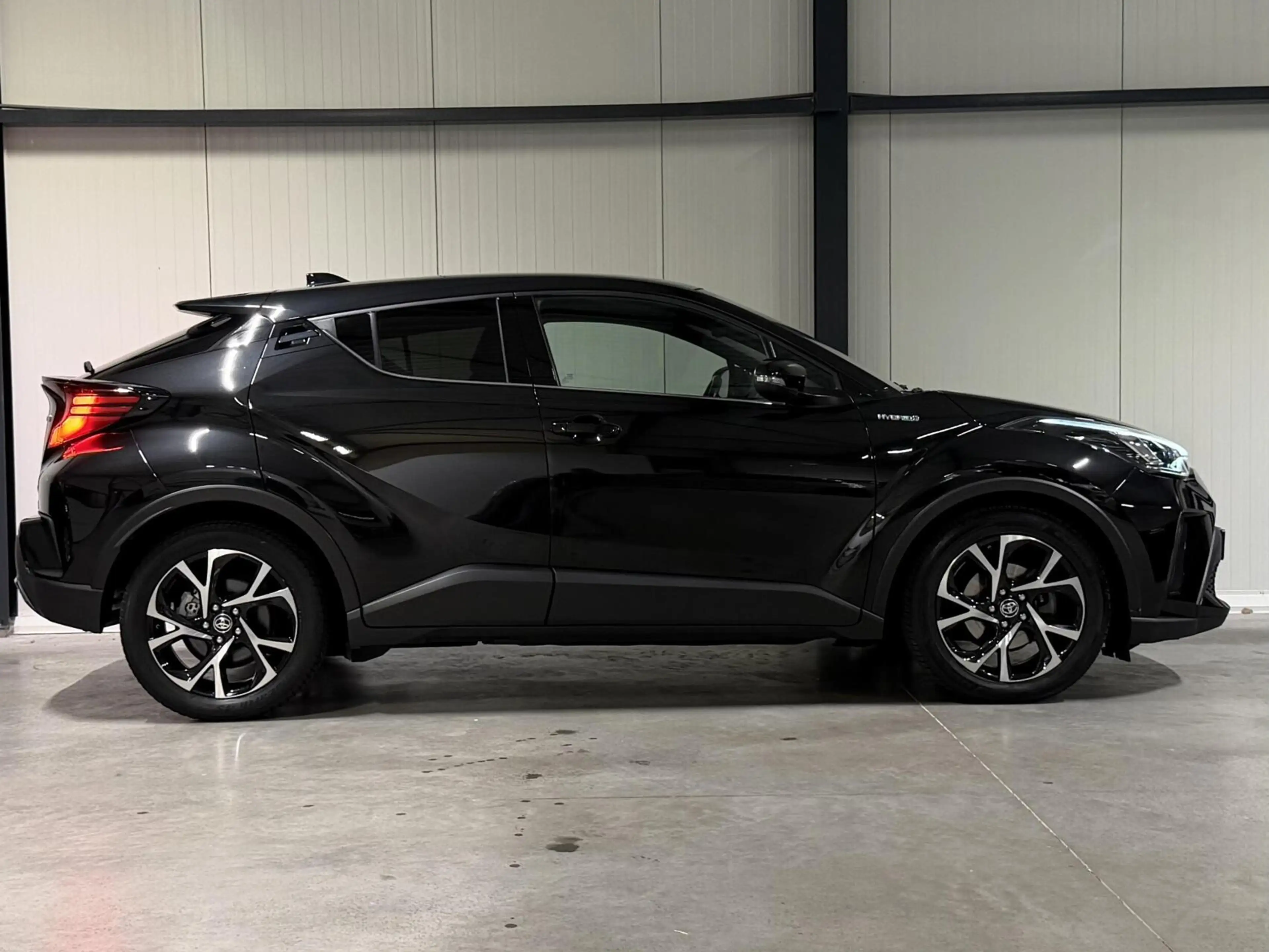 Toyota C-HR 2.0 Hybrid 184PK Style Navi Dodehoek Camera JBL — photo 9
