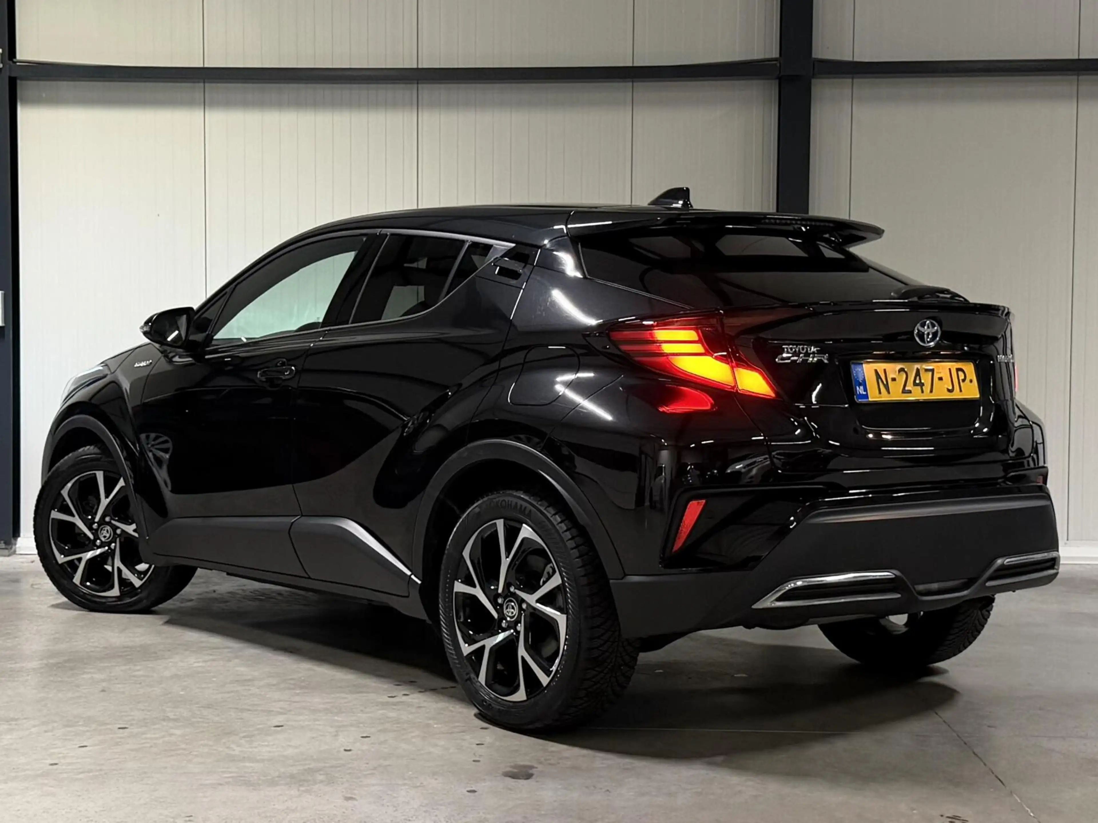 Toyota C-HR 2.0 Hybrid 184PK Style Navi Dodehoek Camera JBL — photo 4