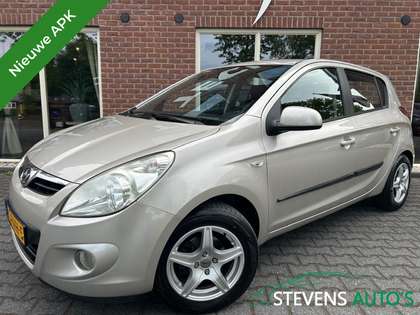 Hyundai i20 1.6i i-Catcher Automaat NIEUWE APK / CRUISE / KOUD