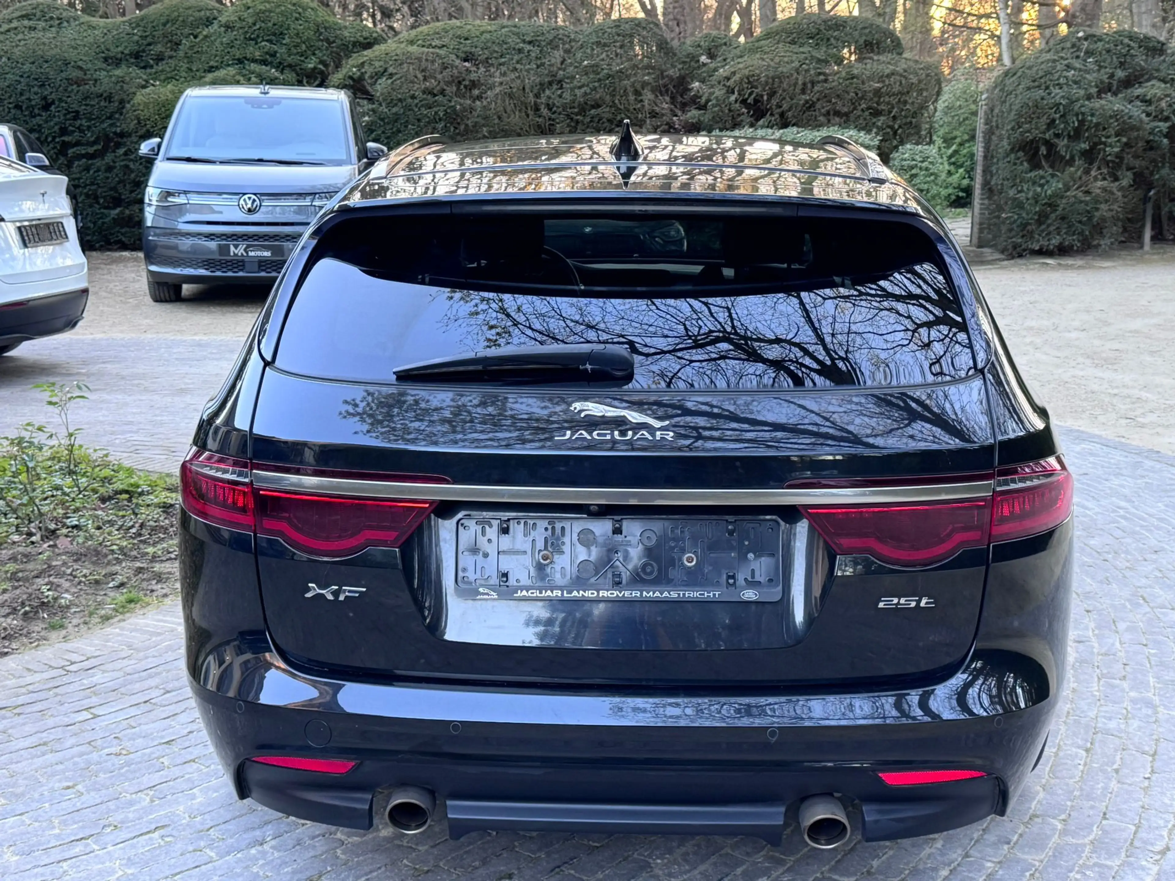 Jaguar XF 25t R-sport Sportbrake 2.0 — photo 6