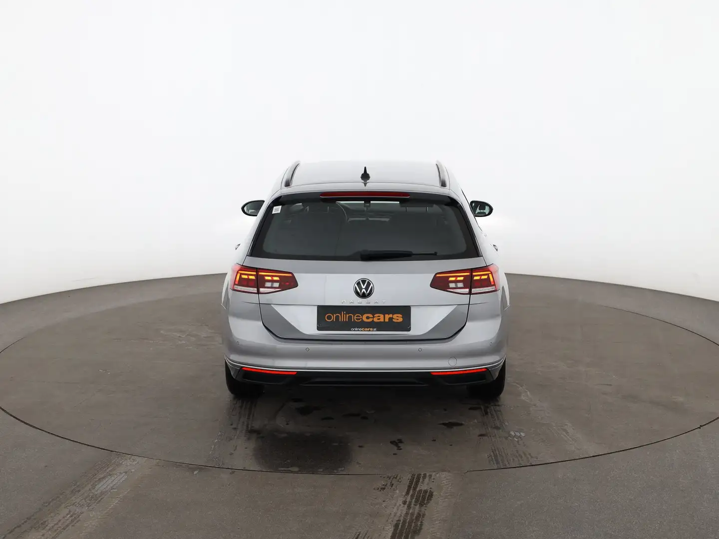 Volkswagen Passat Variant 2.0 TDI Business LED AHK RADAR NAV Silber - 2