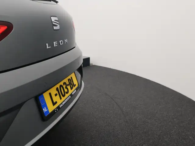 Seat Leon view 6