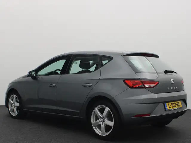Seat Leon view 3