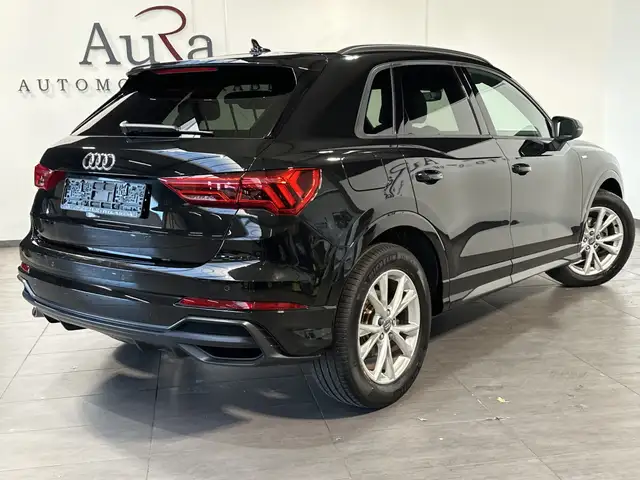 Audi Q3 view 4