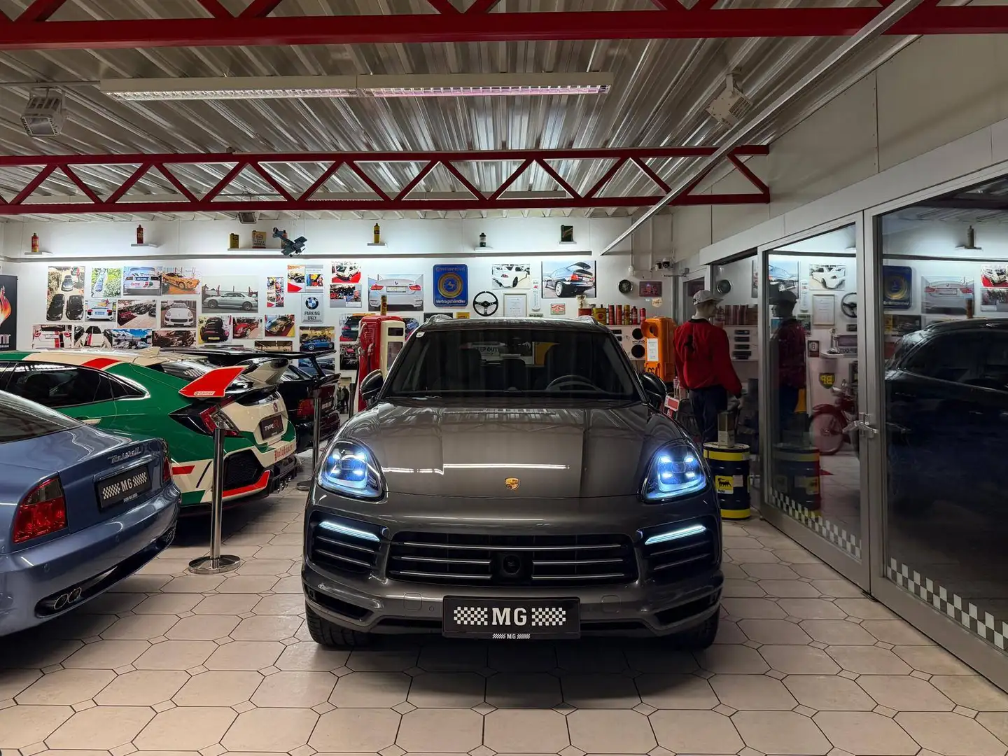 Porsche Cayenne E-Hybrid 1 Besitz Grau - 2