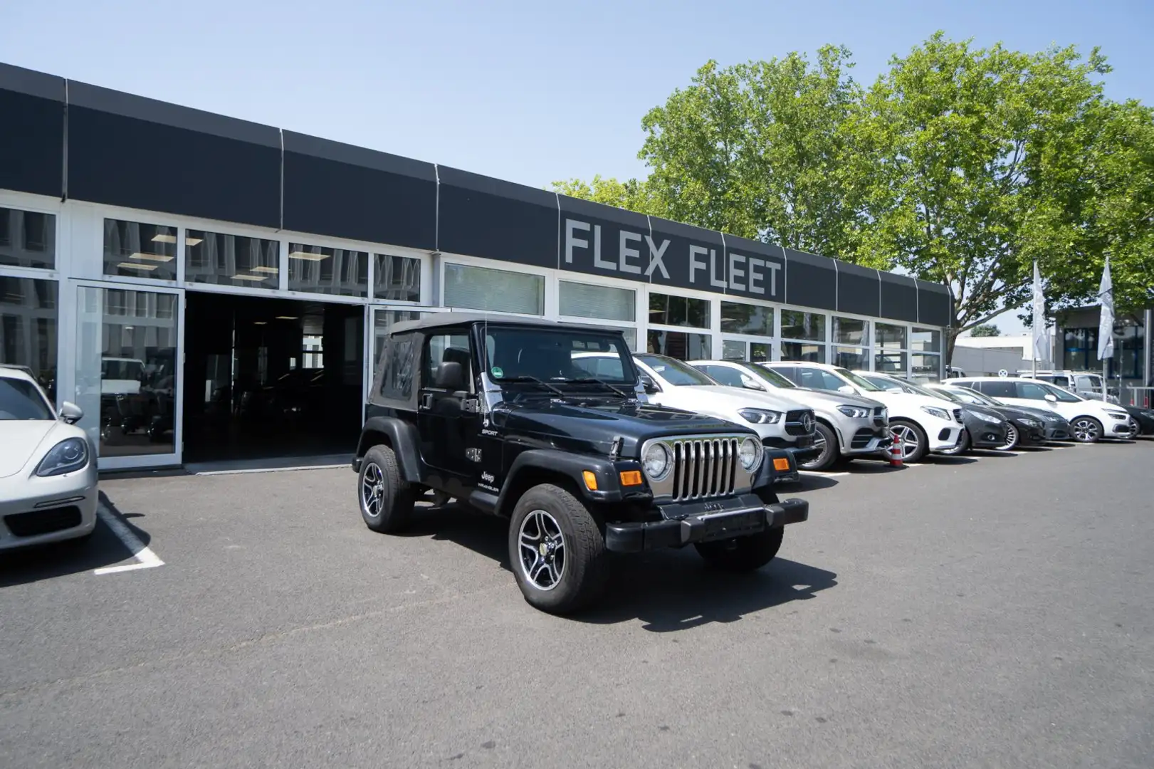 Jeep Jeep Wrangler 2.4 Sport  SoftTop TÜV27 Sport Negro - 1