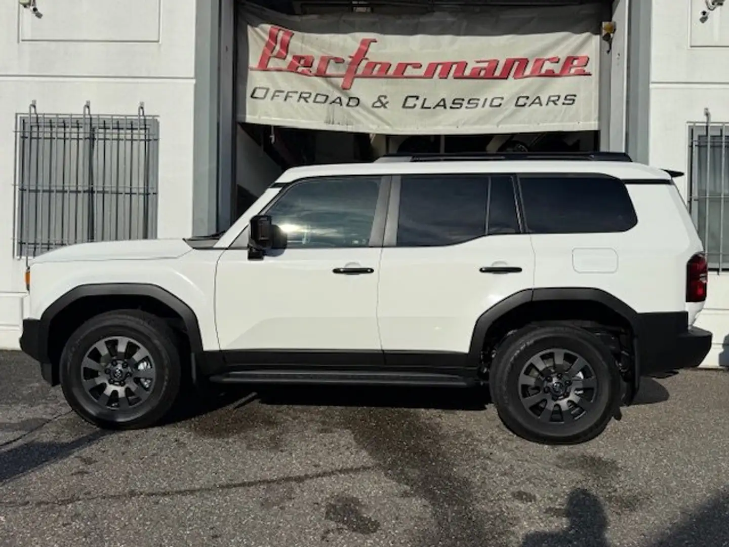 Toyota Land Cruiser MILD HYBRID MOD. 2026 ADVENTURE Bianco - 2
