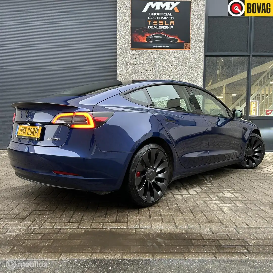Tesla Model 3 Performance + MMX Pack Bleu - 1