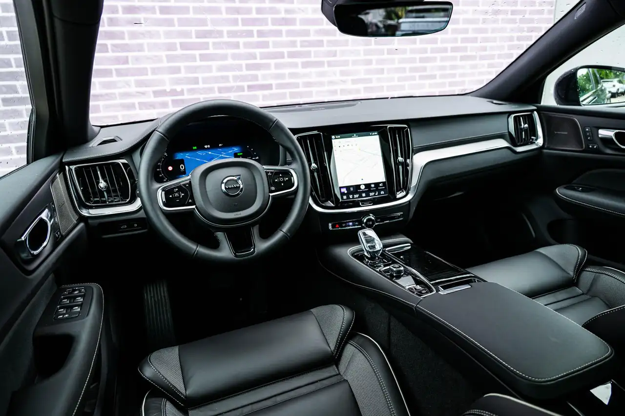 Volvo V60 2026 — фото 10