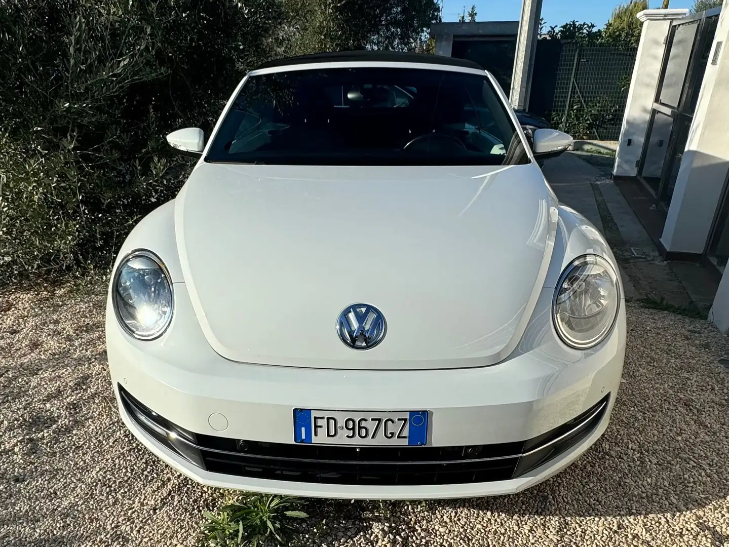 Volkswagen Maggiolino Maggiolino Cabrio 2.0 tdi bm Design 110cv dsg Alb - 1